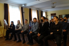 Вокруг Достоевского