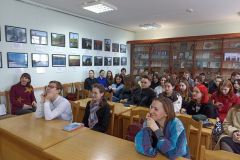 Живёт писатель по соседству