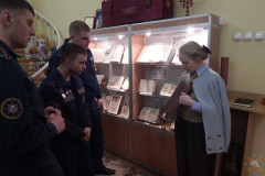 Познавательный визит в областную библиотеку