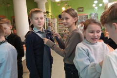 Каждый парень воин бравый!