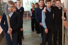 Каждый парень воин бравый!