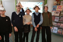 Каждый парень воин бравый!