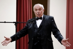 Лавринович выступает1