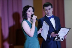 Ведущие Ирина Студнева и Сергей Голомзик