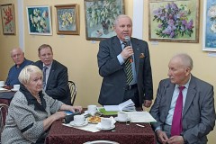 «Метаморфозы» собирают друзей