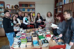 Учащиеся колледжа искусств в Славянской библиотеке