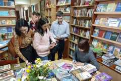 Студенты-медики в Славянской библиотеке