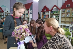 Я здесь живу, и край мне этот дорог…