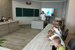 Уголок Читалия на планете ДЕТСТВА