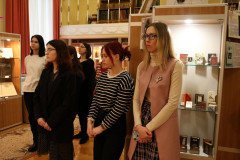 Весна – и гул, и блеск, и аромат…