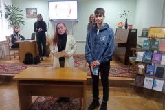 Жанчына. Кветка. Песня. Зорка